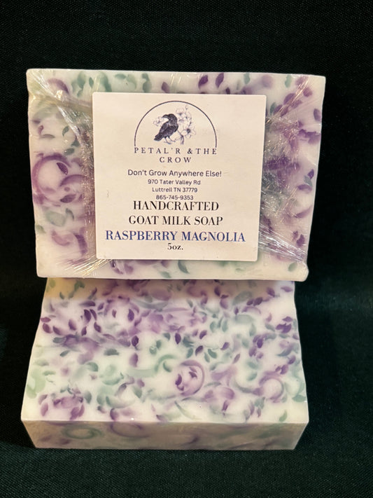 Goat milk soap - Raspberry Magnolia